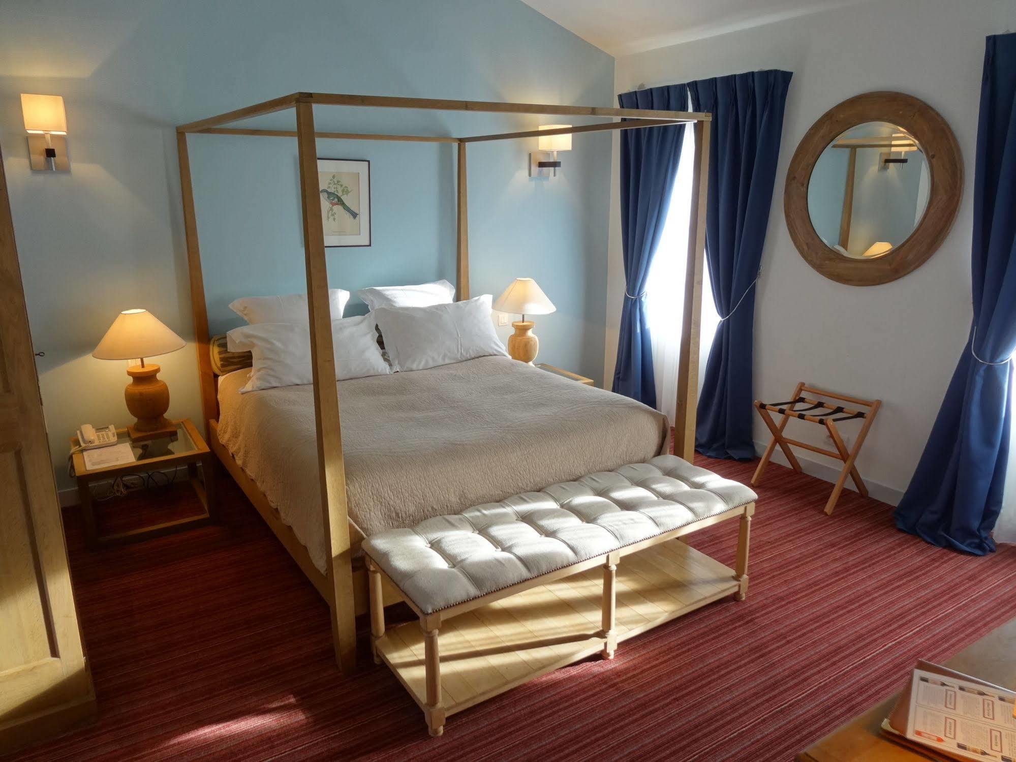 Hotel Rollan De By Bégadan Esterno foto
